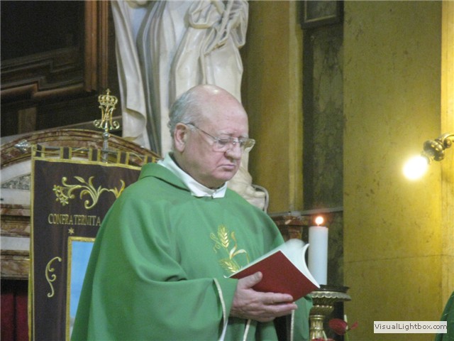 Insediamento del nuovo parroco p. Mariano Cera - (32).jpg